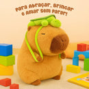 Pelúcia Capivara com Mochila